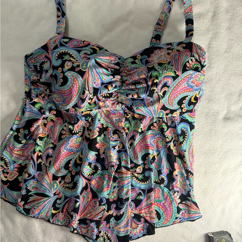 A Shore Fit Women’s Tankini Top Size 18